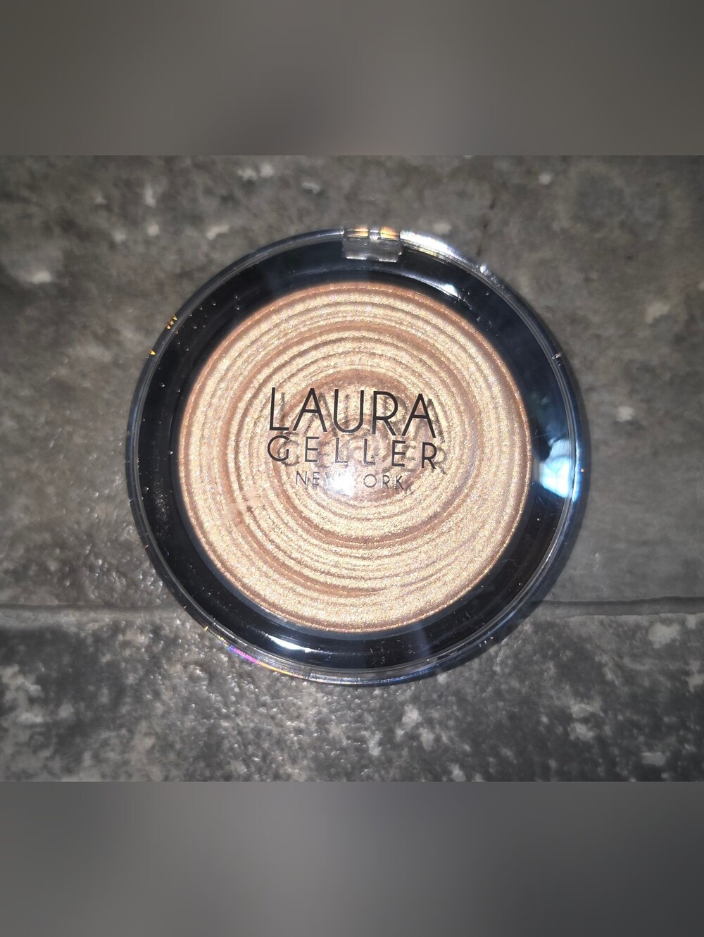 Laura Geller Hi-Def Glow Swirl Illuminator in Sun Beams 0.24oz